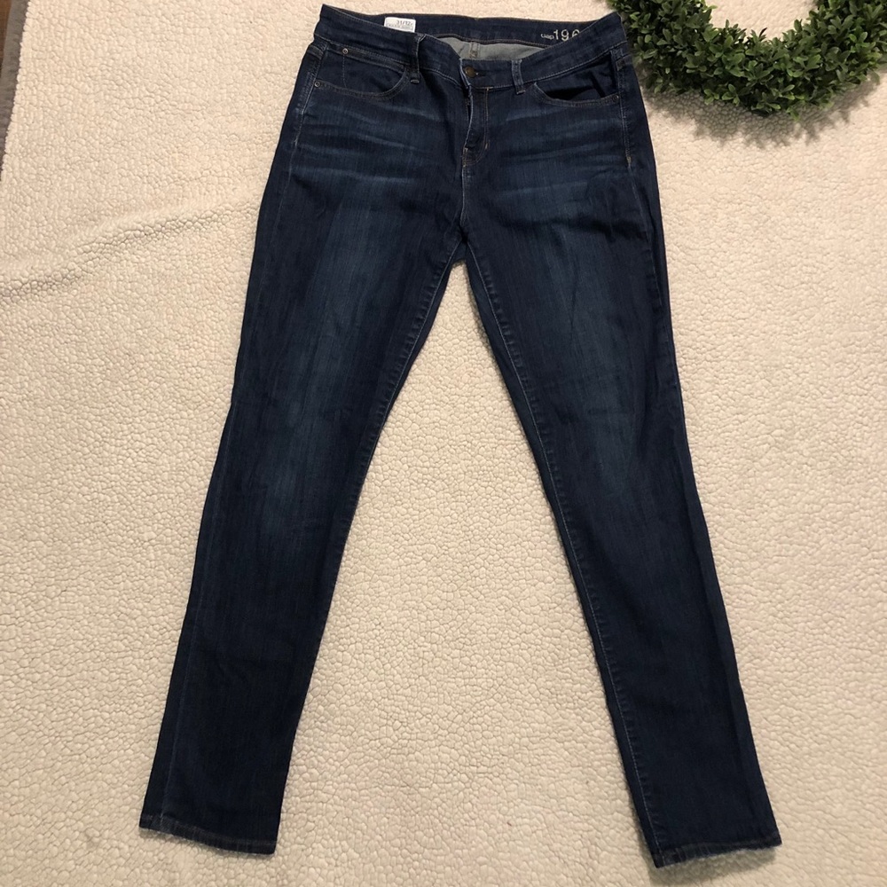 Gap Mid Rise Skinny Size 31/12R Great Condition